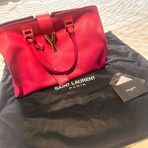 Saint Laurent Fuchsia Classic Y Cabas